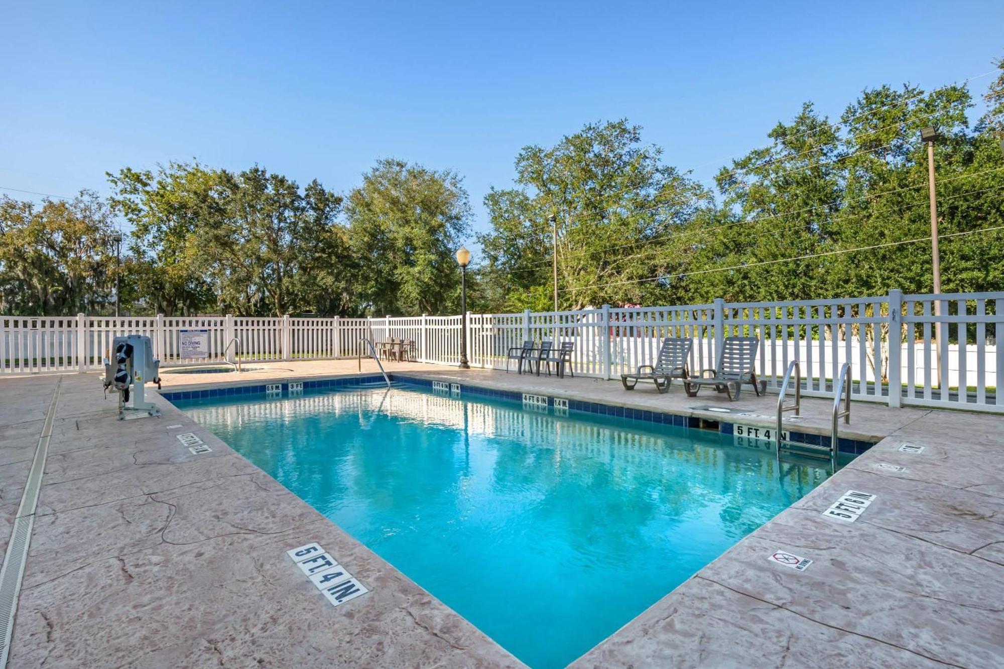 Comfort Suites Ocala North Exterior photo